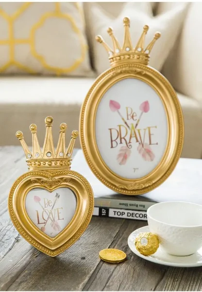 Crown Shaped Picture Frame For Mom - Image 7