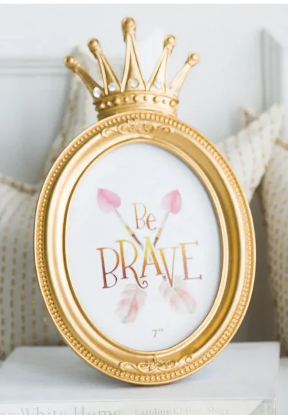 Crown Shaped Picture Frame For Mom - Image 12